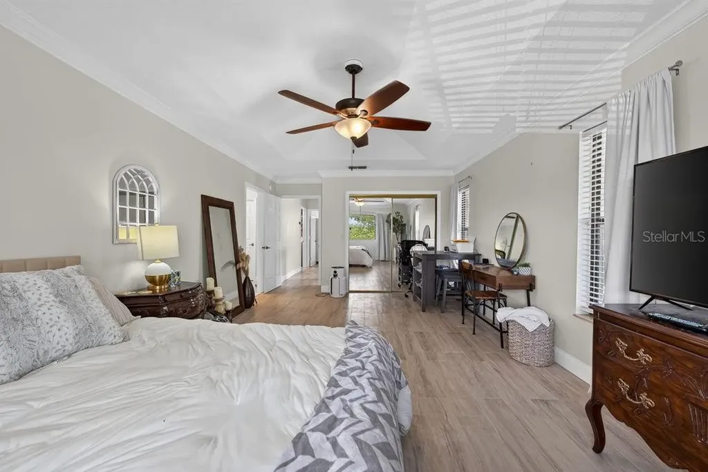 1672 Watermark Circle NE St Petersburg FL 33702