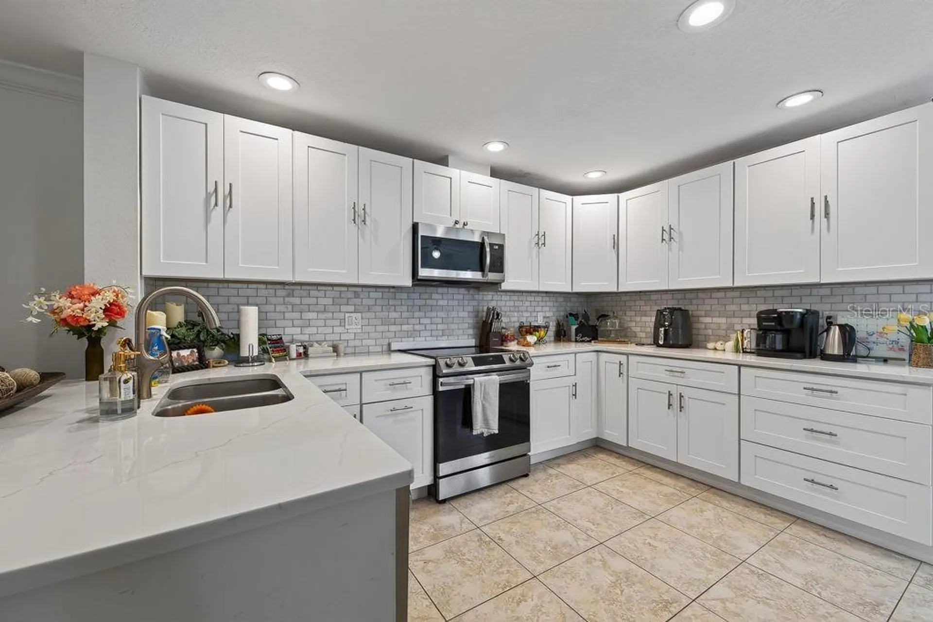 1672 Watermark Circle NE St Petersburg FL 33702