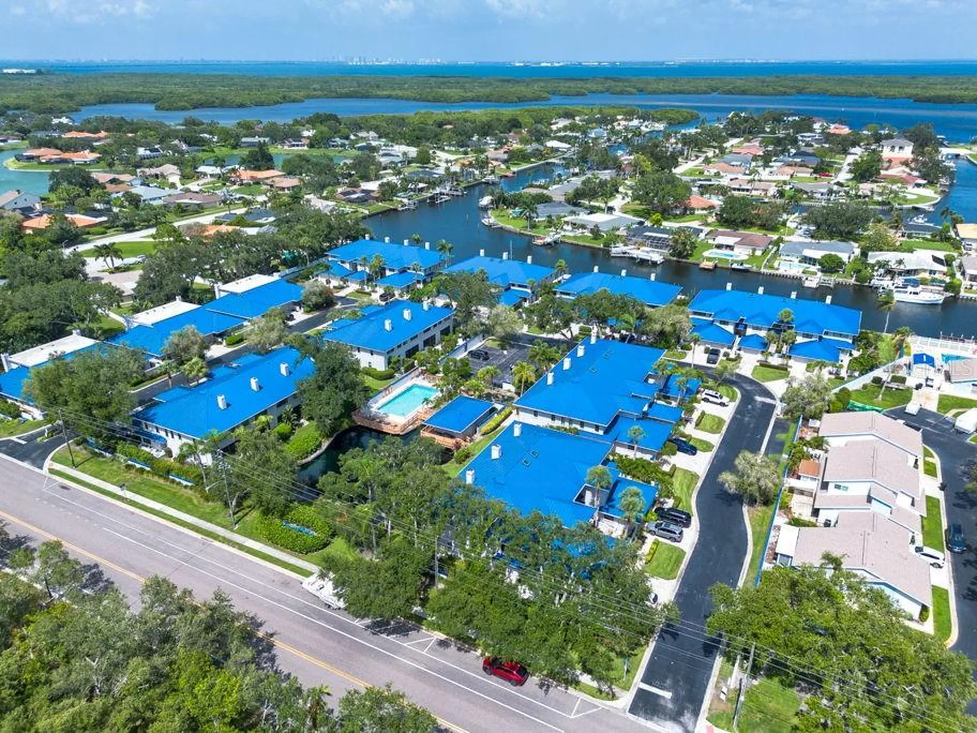 1672 Watermark Circle NE St Petersburg FL 33702