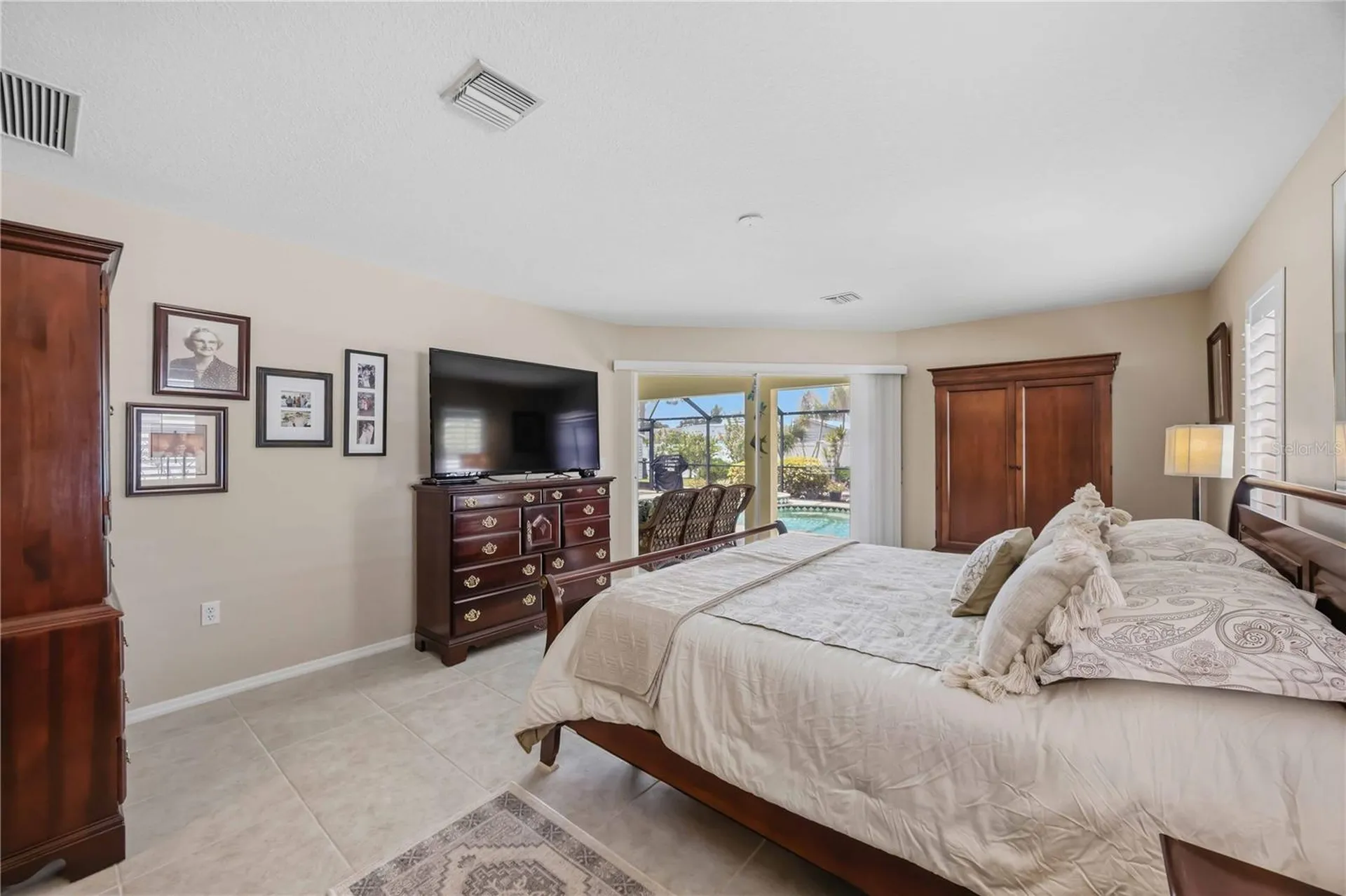 230 E Green Street Englewood FL 34223