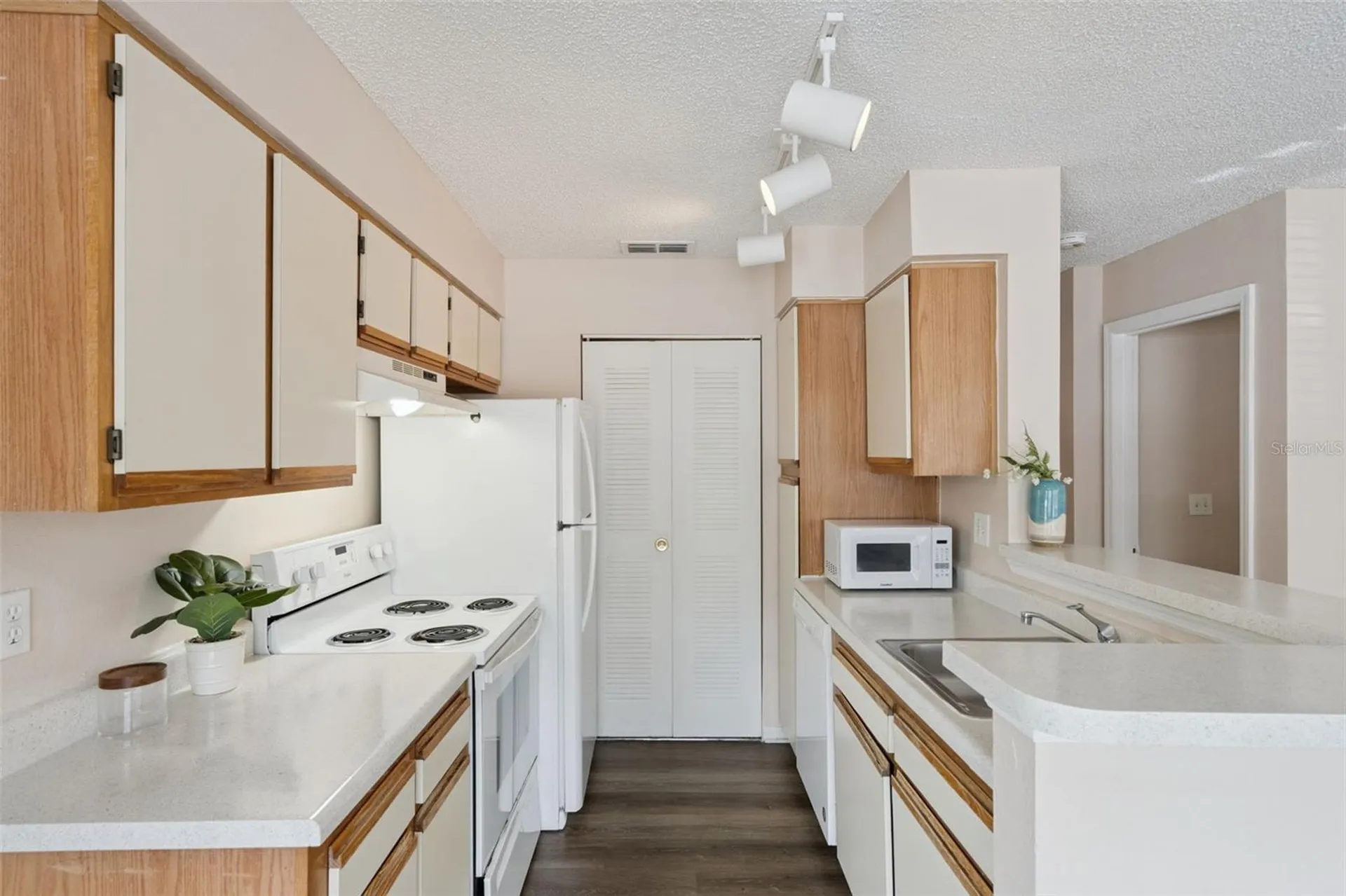 1085 S Hiawassee Road Orlando FL 32835