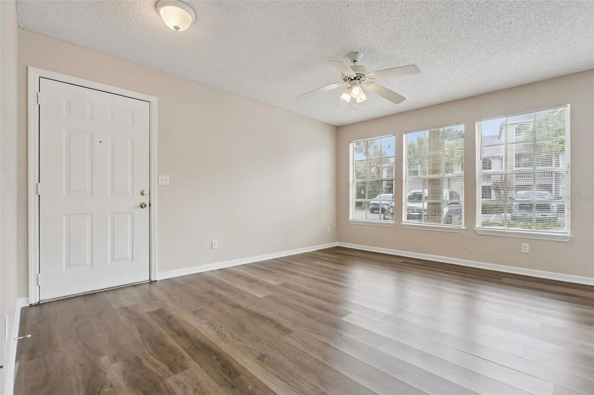 1085 S Hiawassee Road Orlando FL 32835