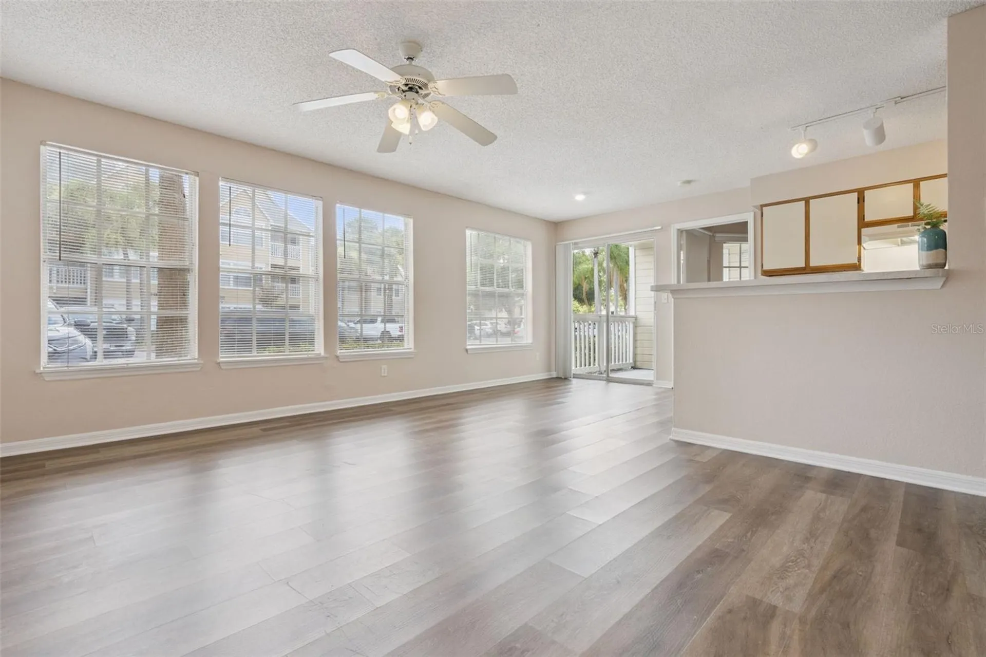 1085 S Hiawassee Road Orlando FL 32835