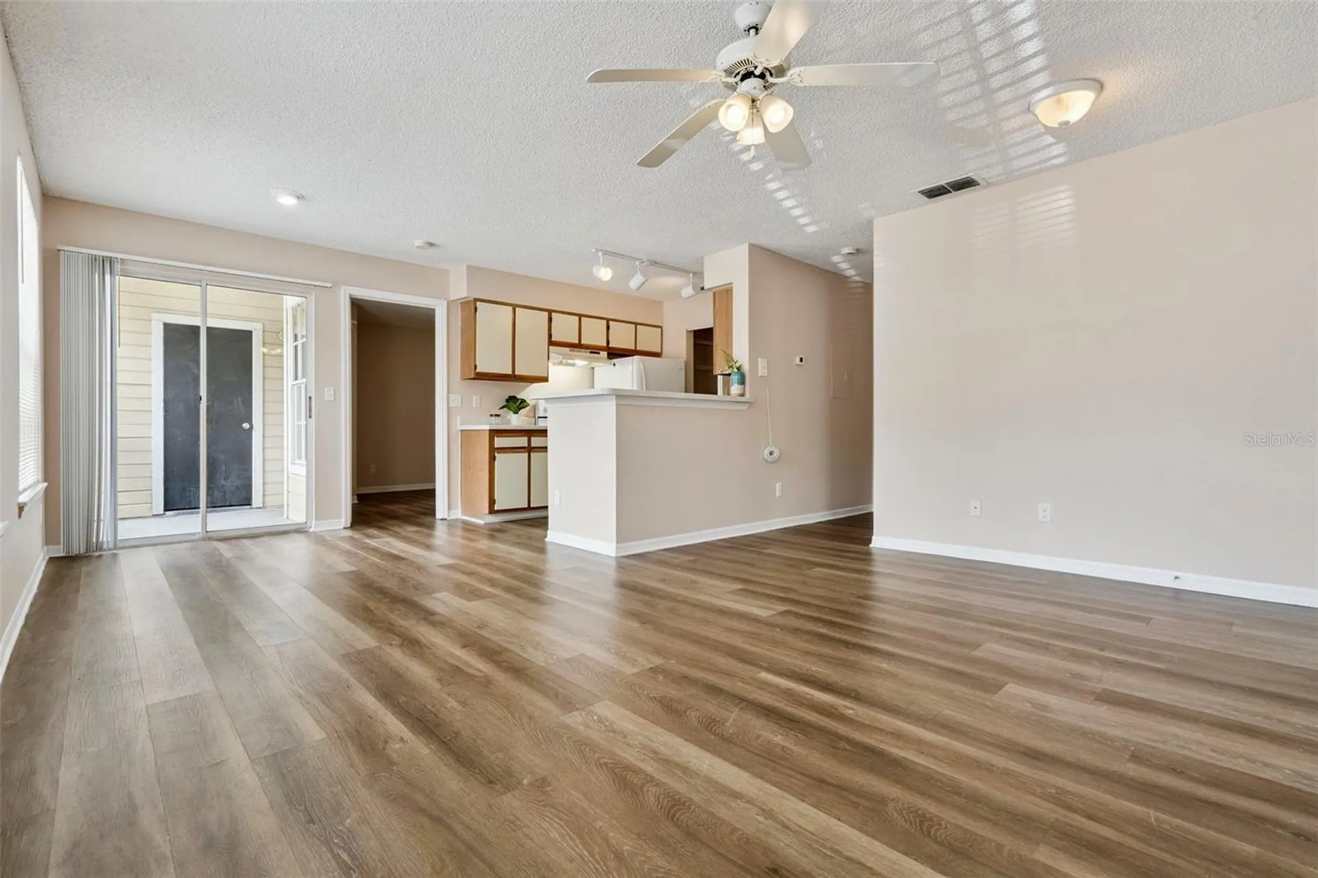 1085 S Hiawassee Road Orlando FL 32835