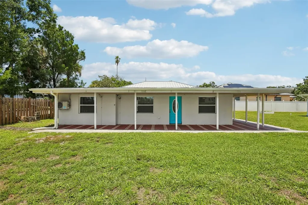 114 Lake Judy Lee Drive Largo FL 33771