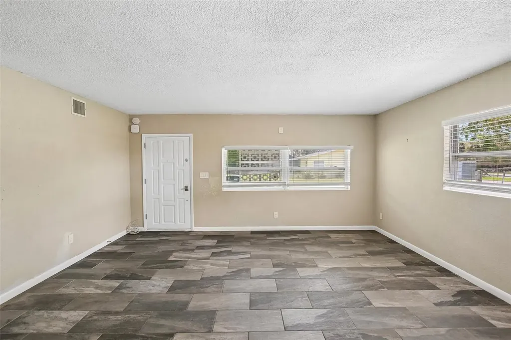 114 Lake Judy Lee Drive Largo FL 33771
