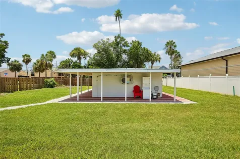 114 Lake Judy Lee Drive Largo FL 33771