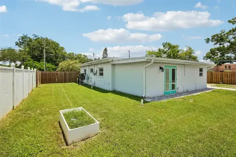 114 Lake Judy Lee Drive Largo FL 33771