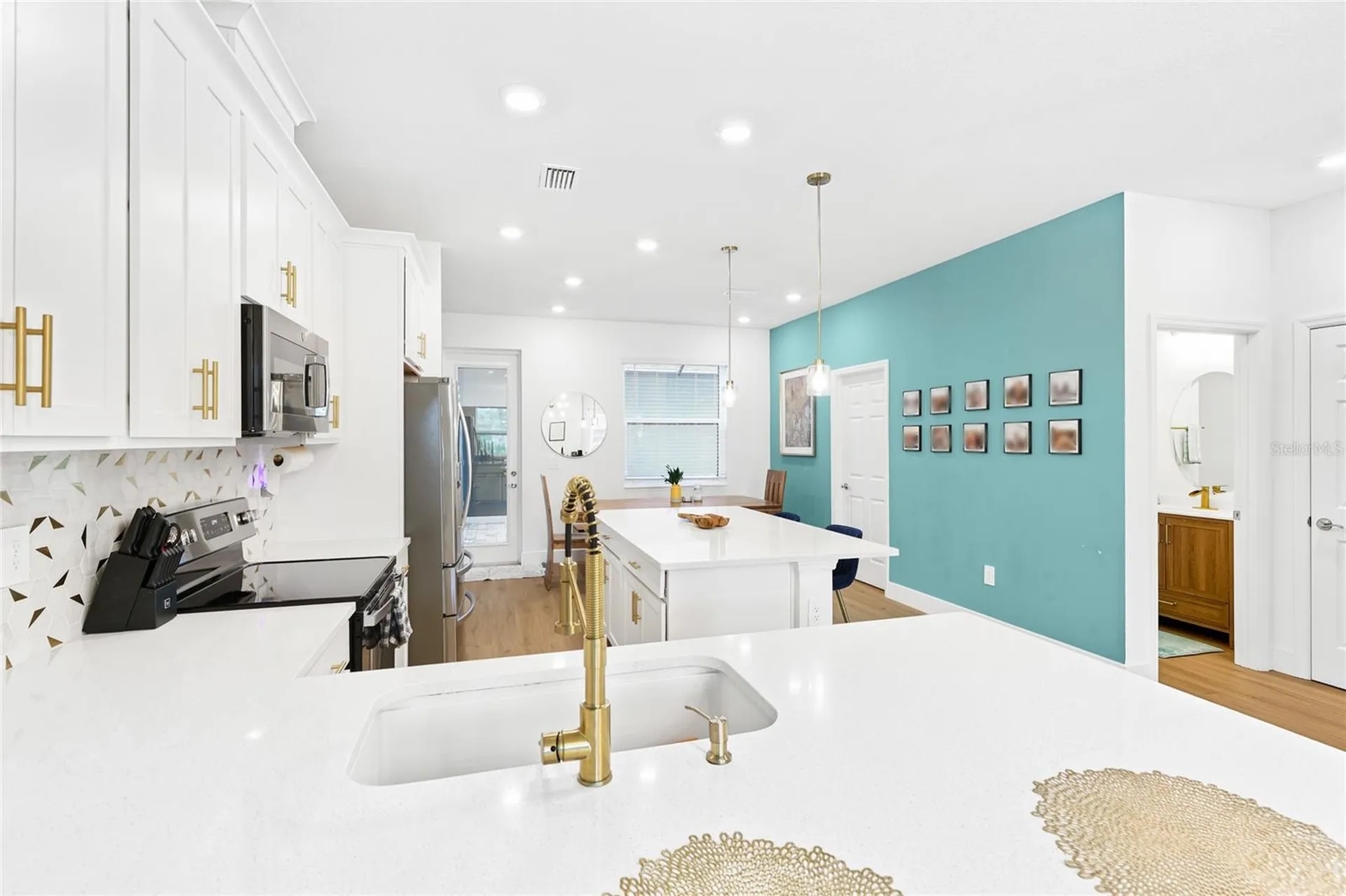 1808 Fender Lane Sarasota FL 34240