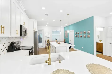 1808 Fender Lane Sarasota FL 34240
