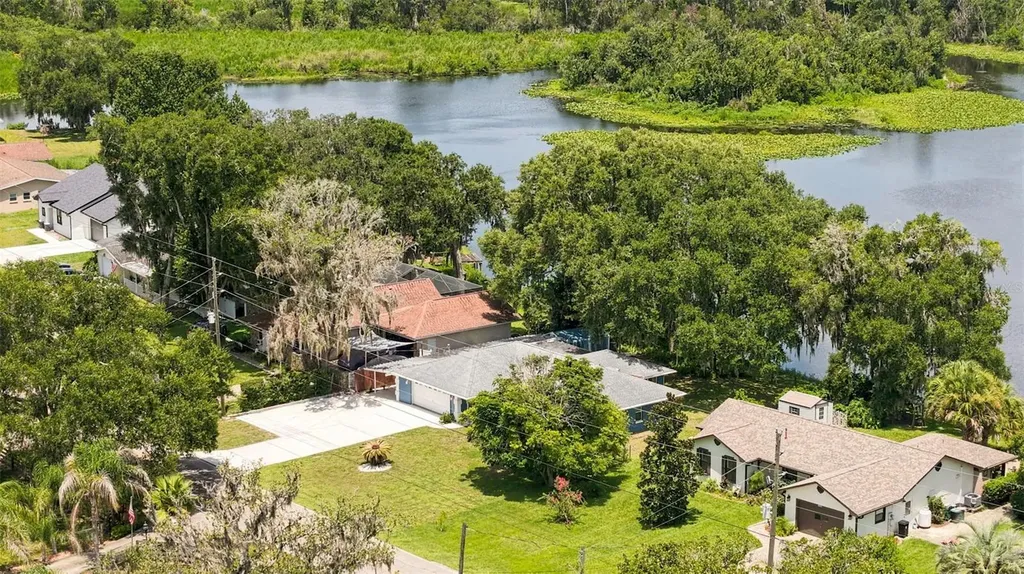 8515 E Gospel Island Road Inverness FL 34450