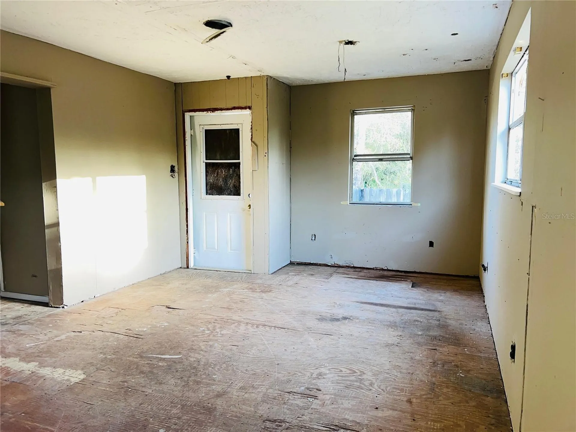 20715 SE 141st Place Umatilla FL 32784