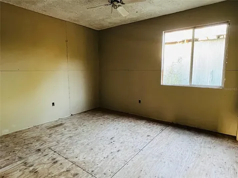 20715 SE 141st Place Umatilla FL 32784