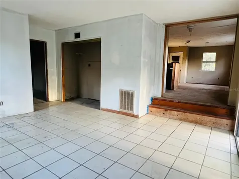 20715 SE 141st Place Umatilla FL 32784
