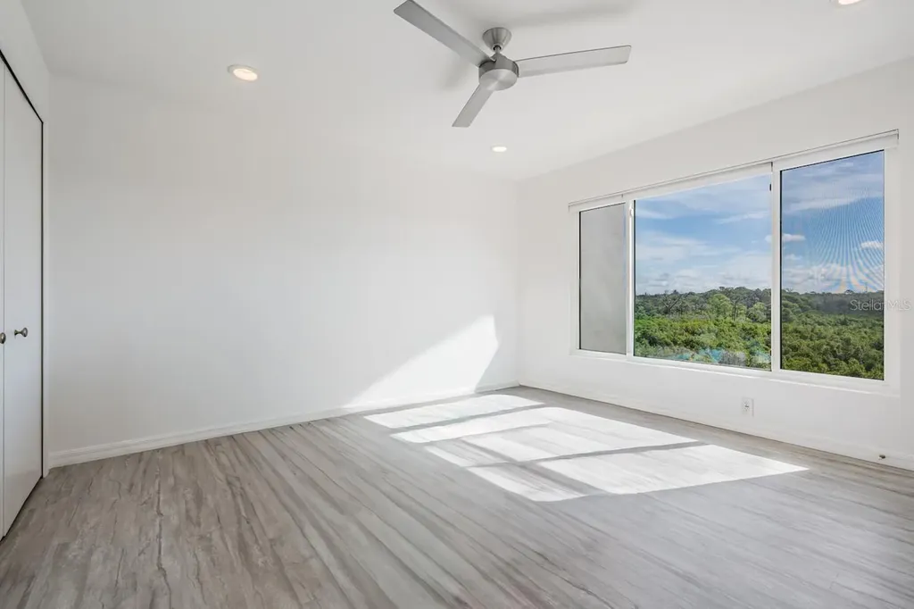 244 Mariner Drive Tarpon Springs FL 34689
