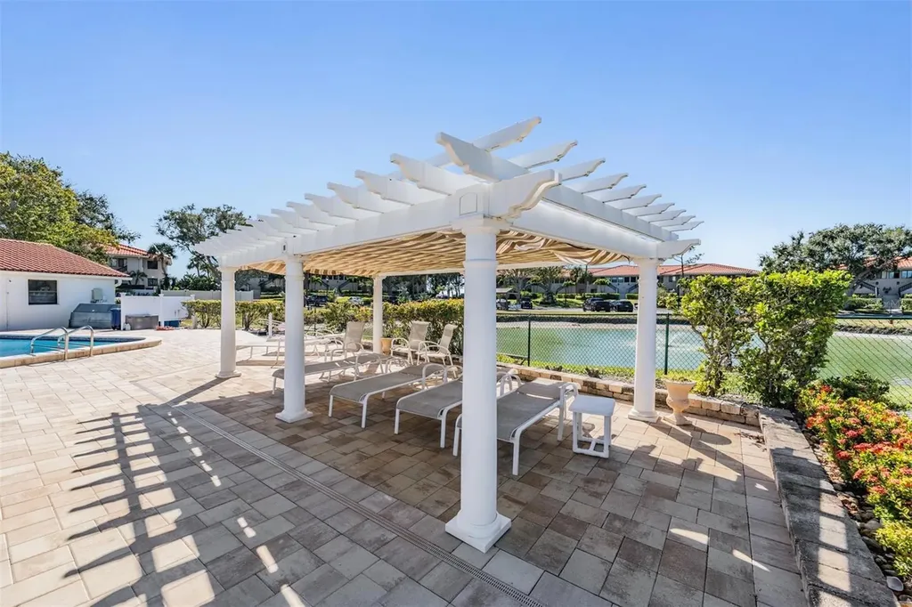 244 Mariner Drive Tarpon Springs FL 34689