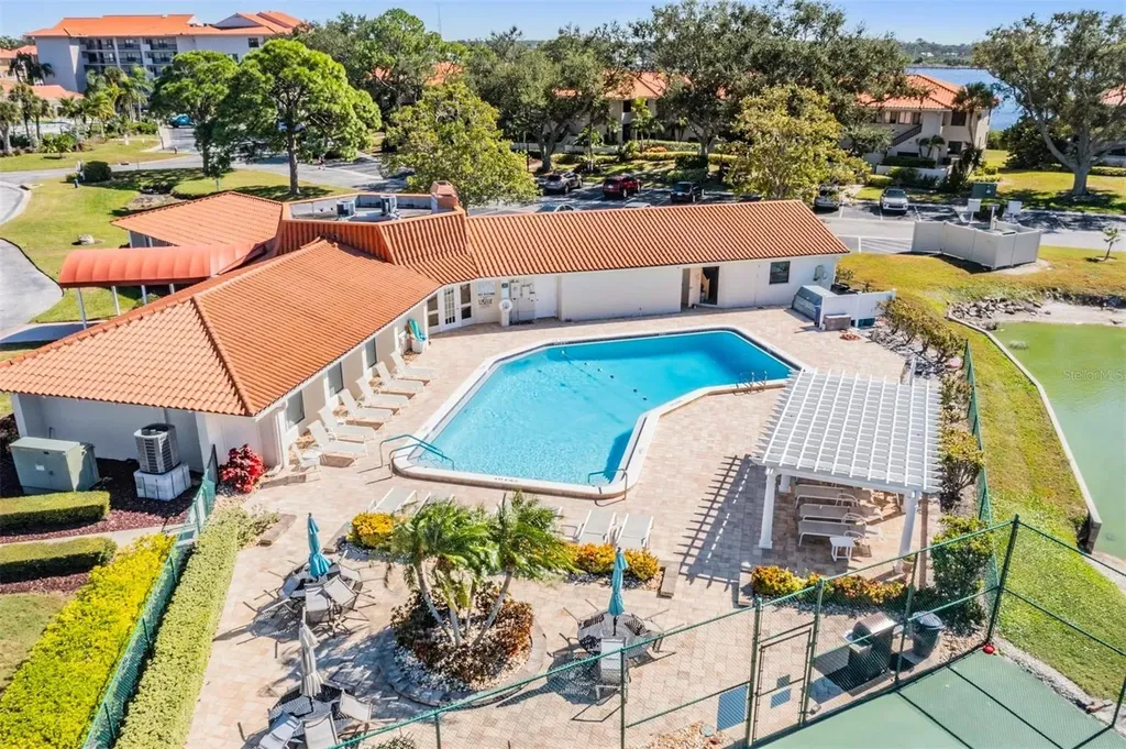 244 Mariner Drive Tarpon Springs FL 34689