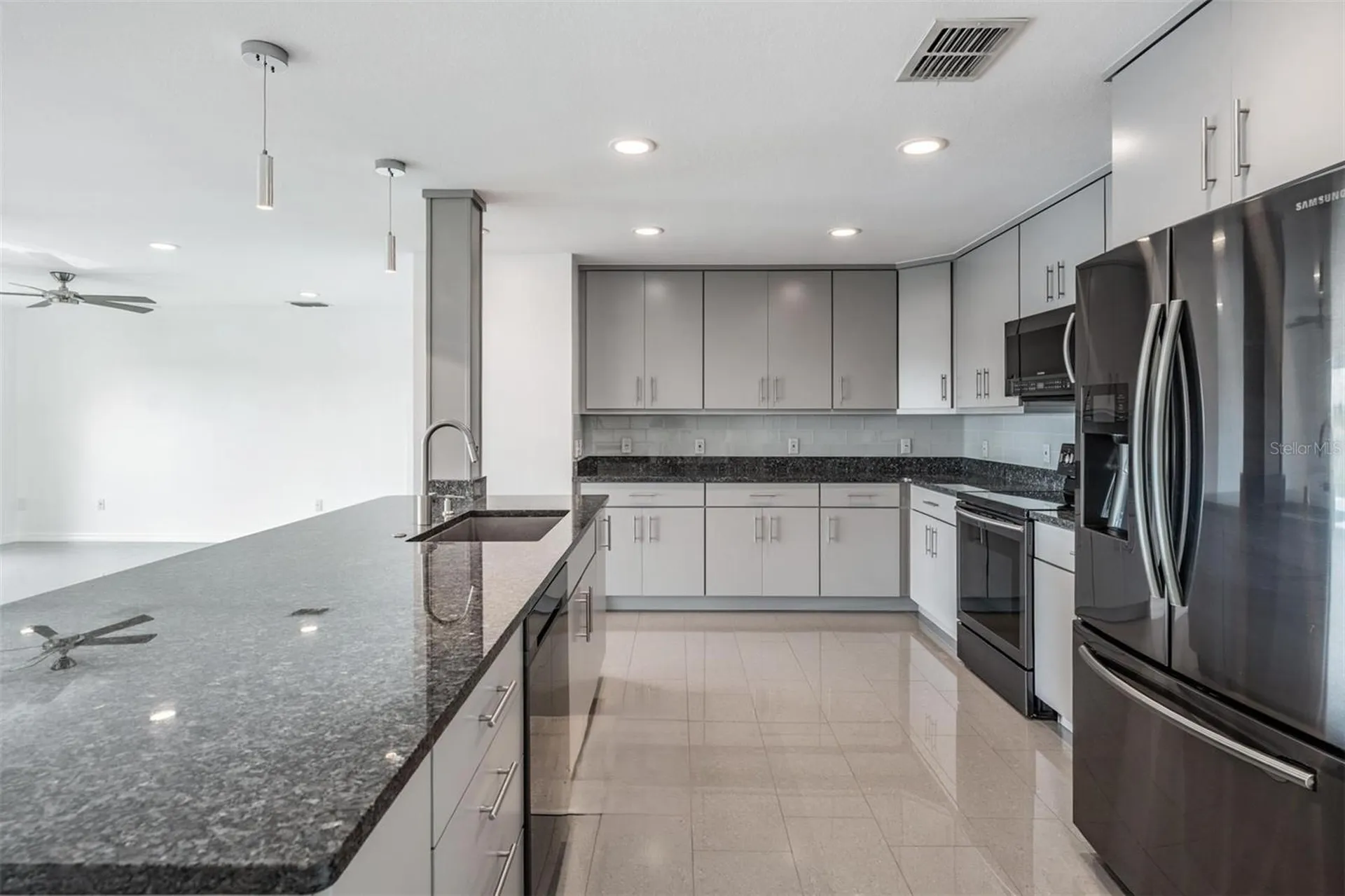 244 Mariner Drive Tarpon Springs FL 34689