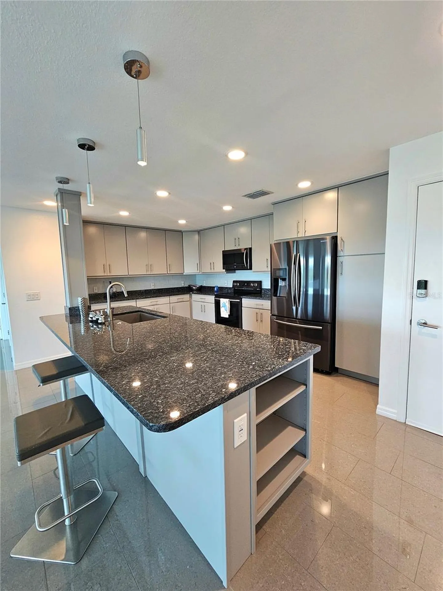 244 Mariner Drive Tarpon Springs FL 34689