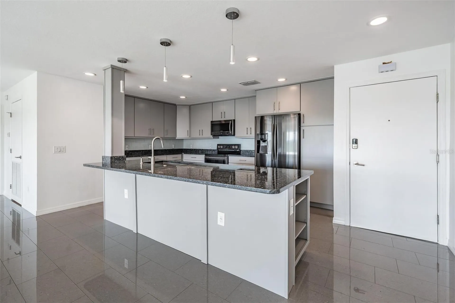 244 Mariner Drive Tarpon Springs FL 34689