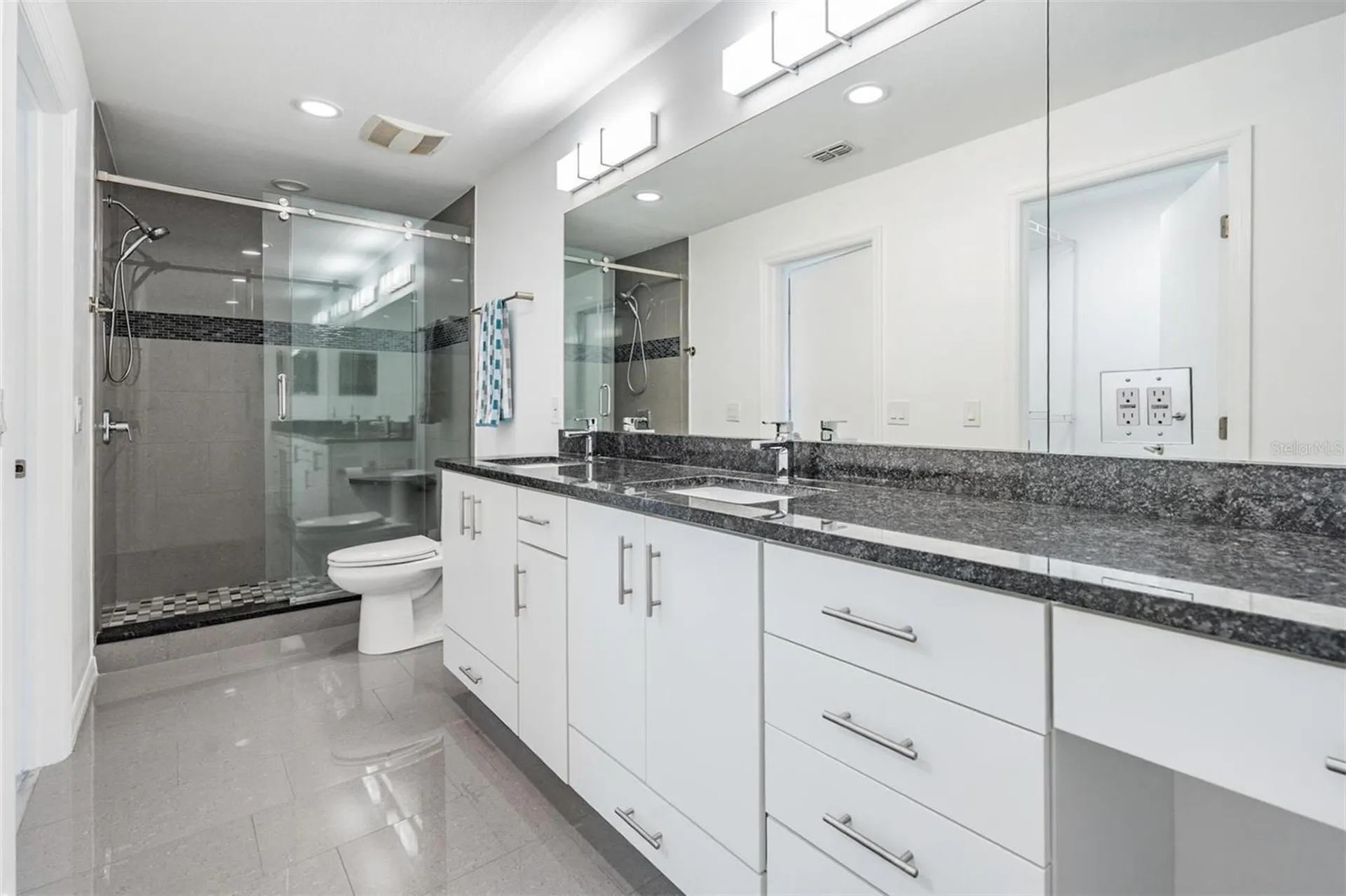 244 Mariner Drive Tarpon Springs FL 34689