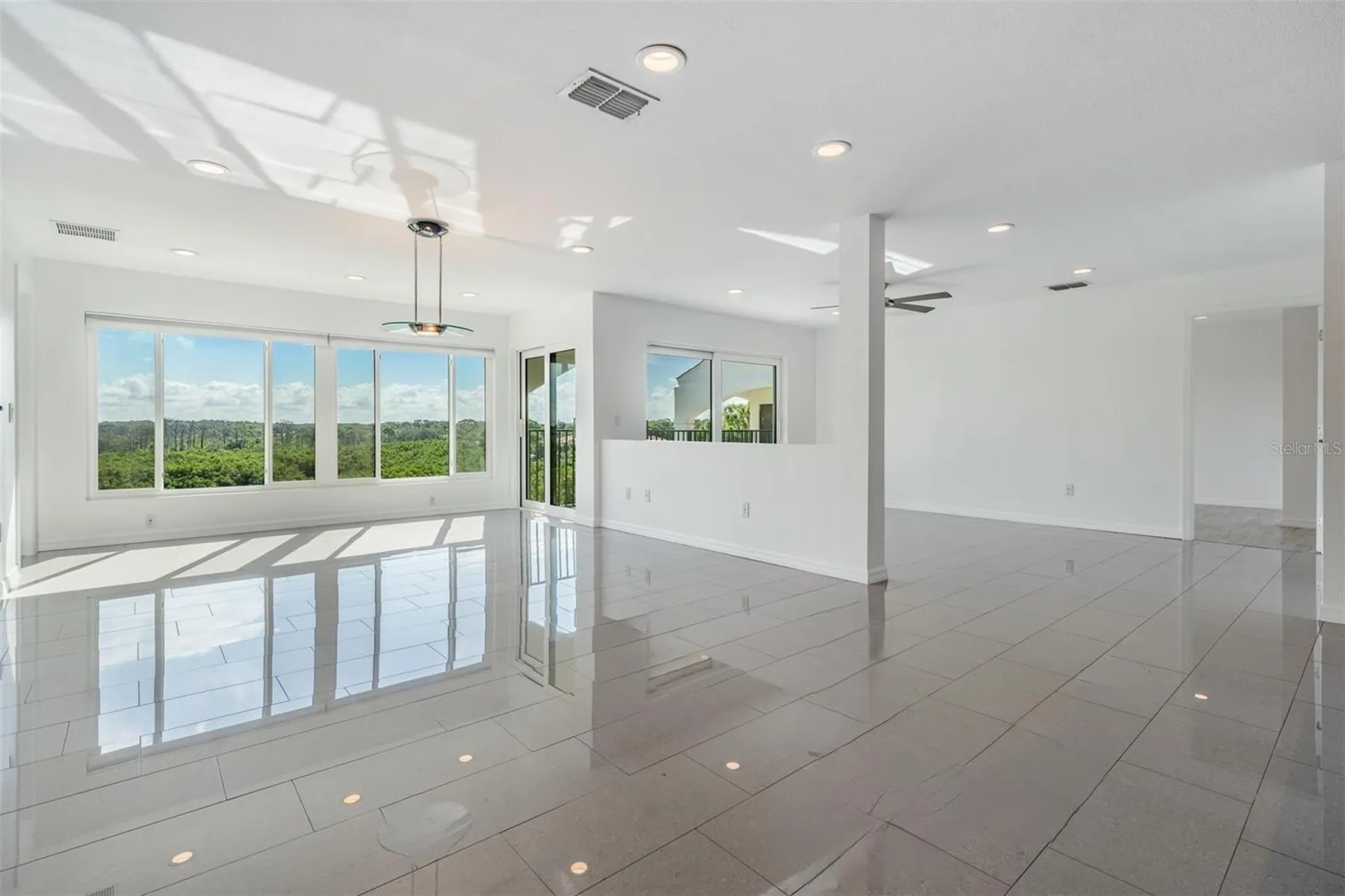 244 Mariner Drive Tarpon Springs FL 34689