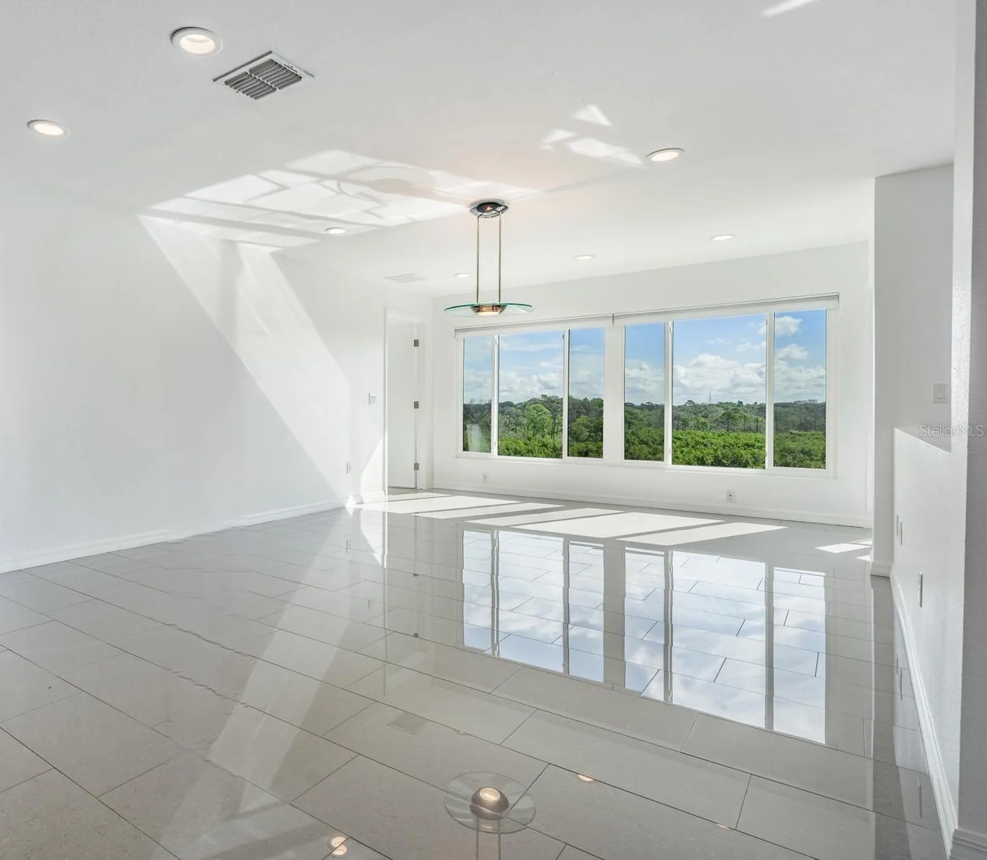 244 Mariner Drive Tarpon Springs FL 34689