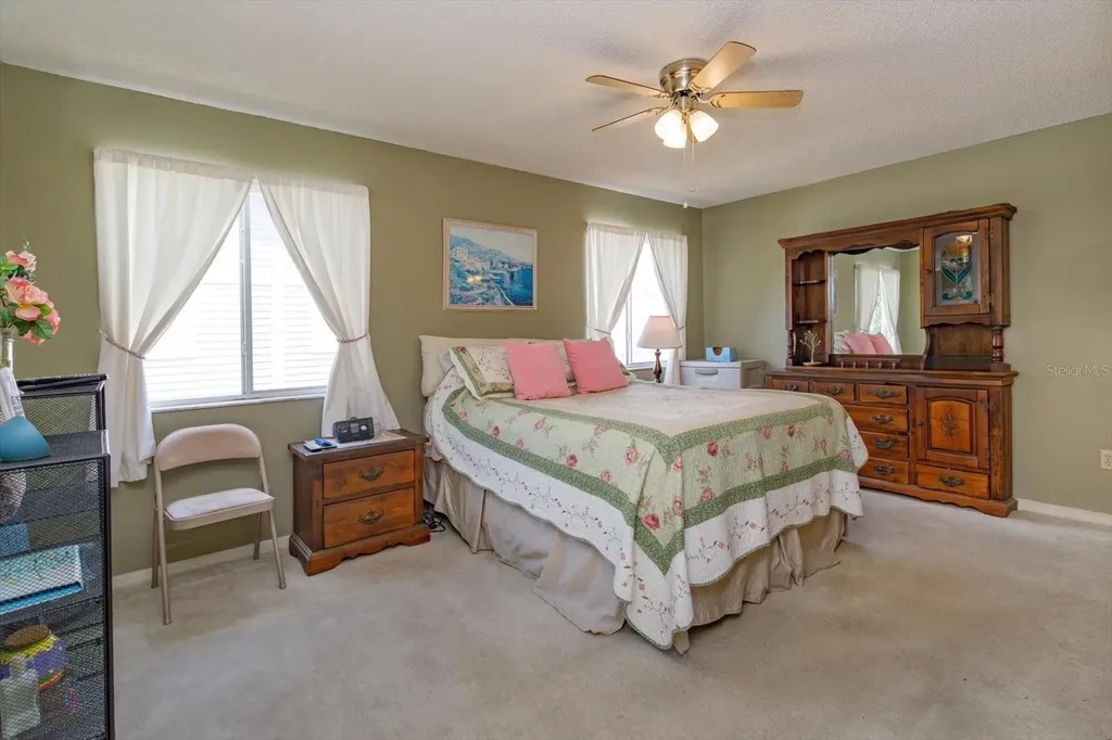 5301 White Cliff Lane Orlando FL 32812