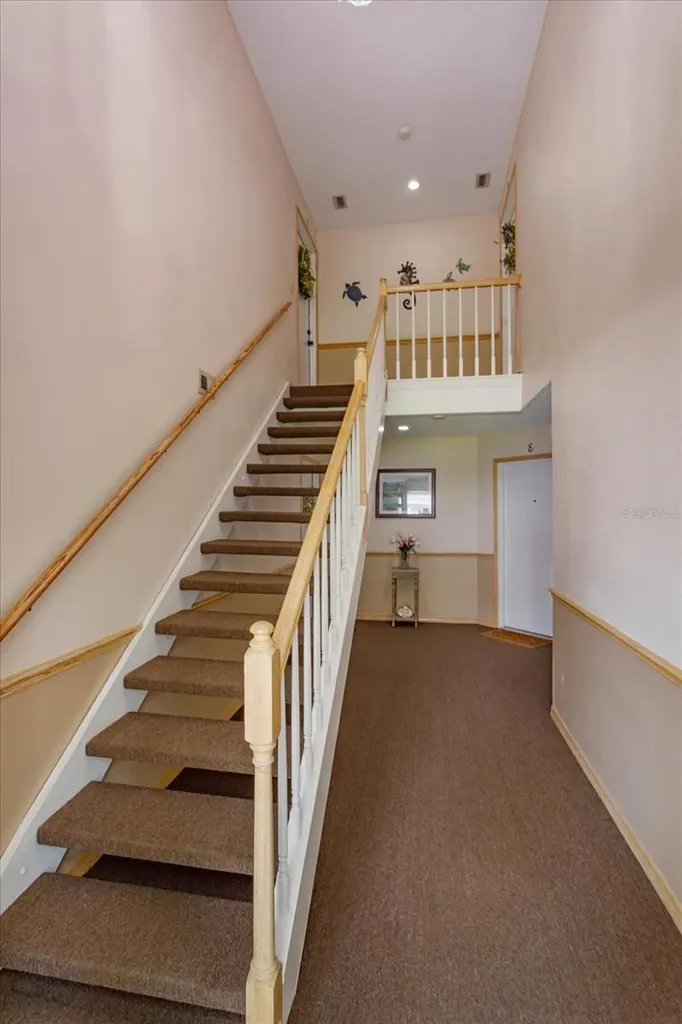 5301 White Cliff Lane Orlando FL 32812