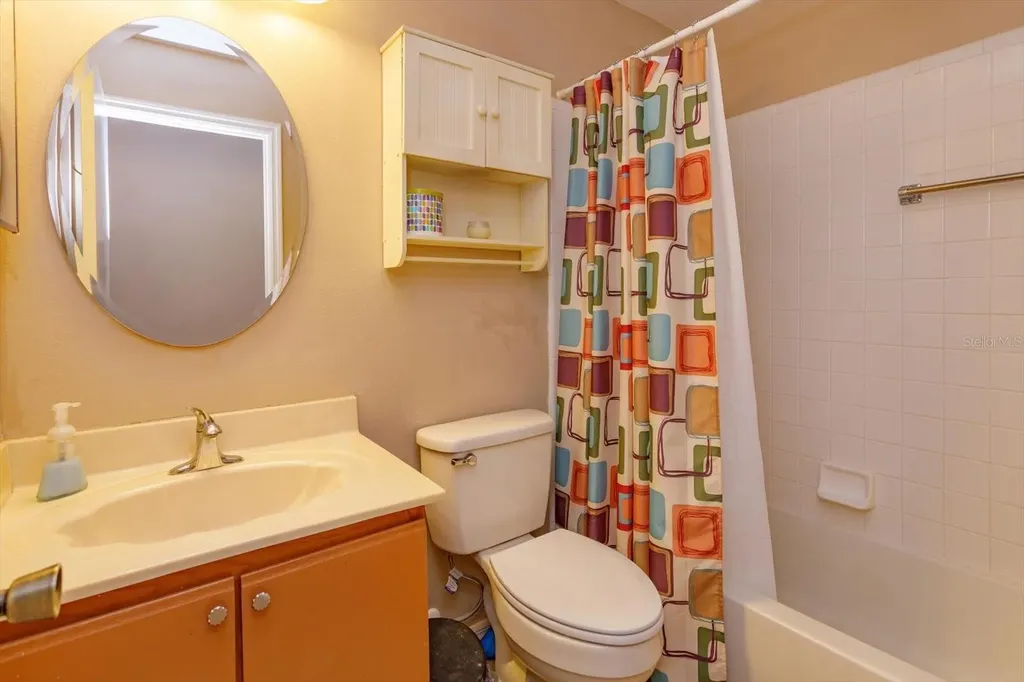 5301 White Cliff Lane Orlando FL 32812