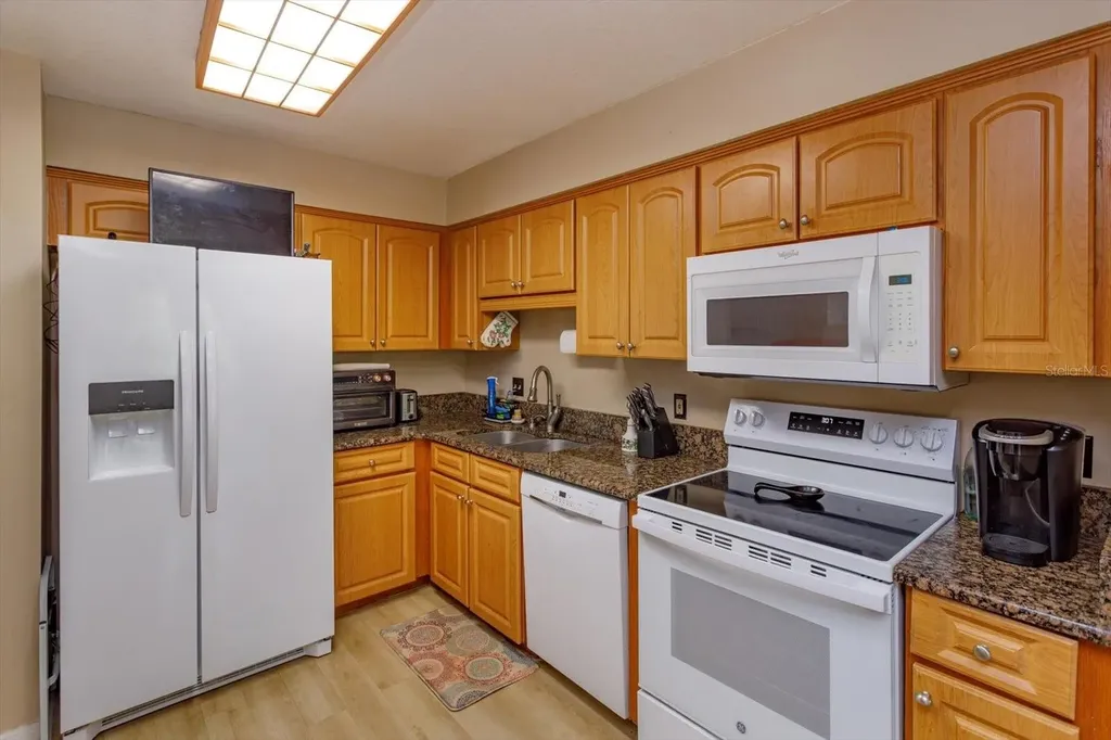 5301 White Cliff Lane Orlando FL 32812