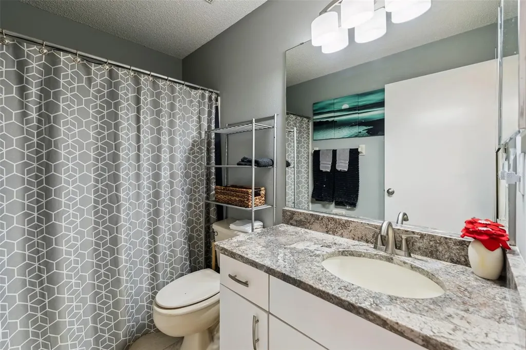 2404 Nantucket Glen Place Sun City Center FL 33573