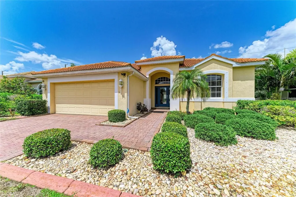 6841 74th Street Circle E Bradenton FL 34203