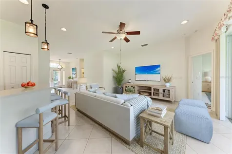 6841 74th Street Circle E Bradenton FL 34203
