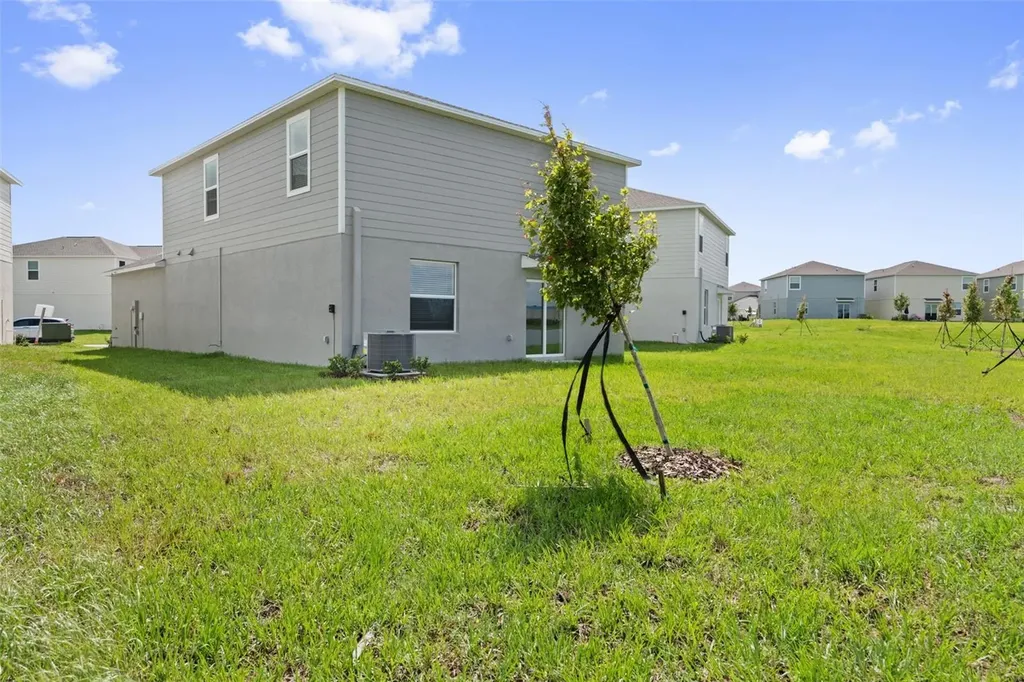 11737 Noble Blossom Loop Dade City FL 33525