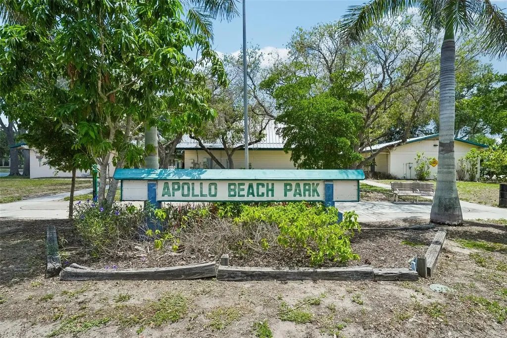 520 Fairfax Lane Apollo Beach FL 33572