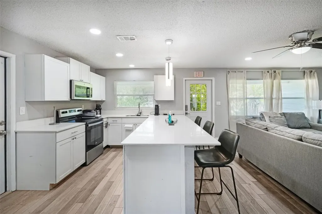 520 Fairfax Lane Apollo Beach FL 33572
