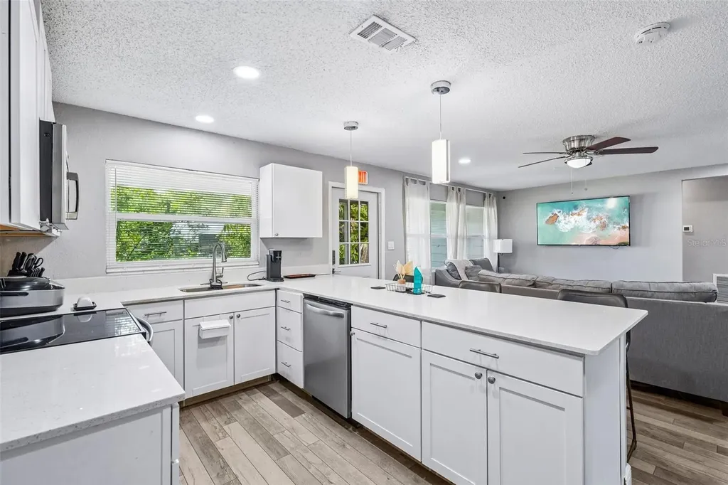 520 Fairfax Lane Apollo Beach FL 33572