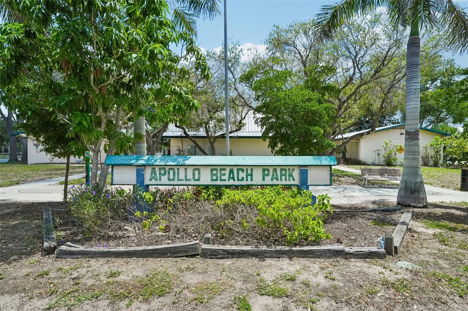 520 Fairfax Lane Apollo Beach FL 33572