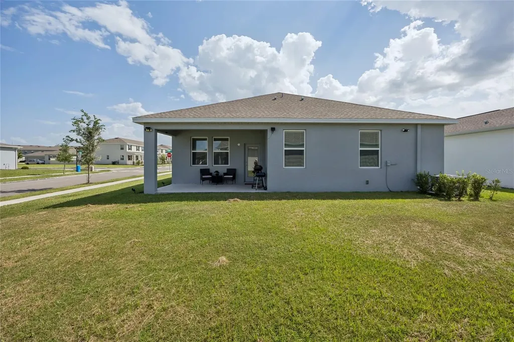 2466 Relaxing Lane Kissimmee FL 34744