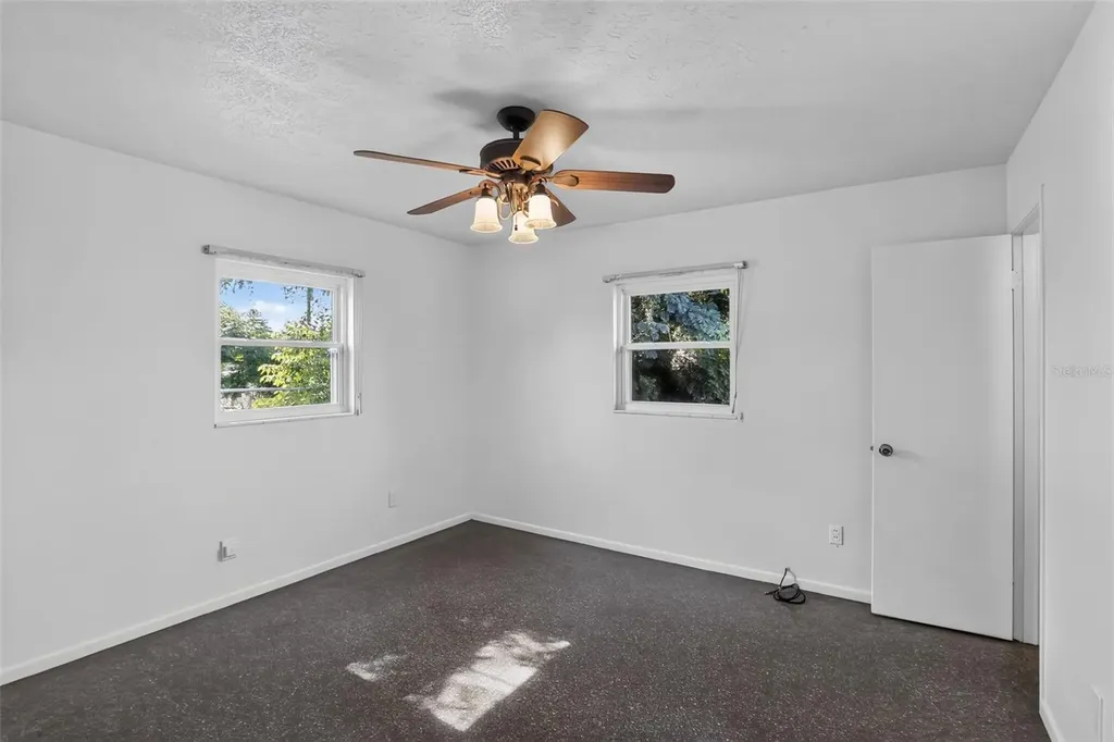6120 W Ridgewood Avenue Orlando FL 32835