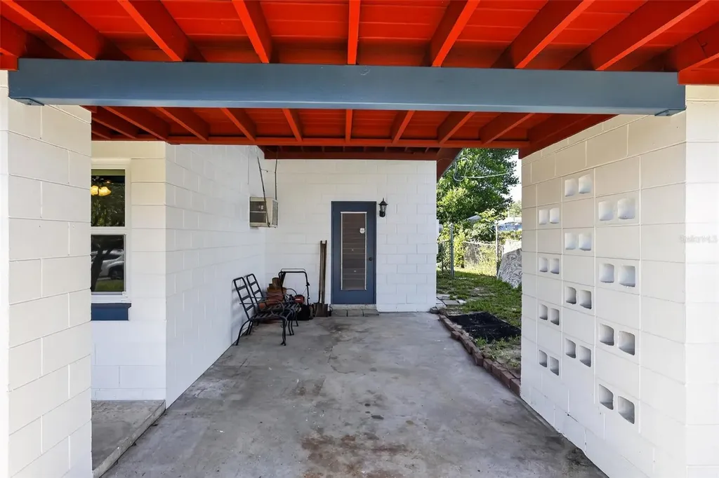 6120 W Ridgewood Avenue Orlando FL 32835