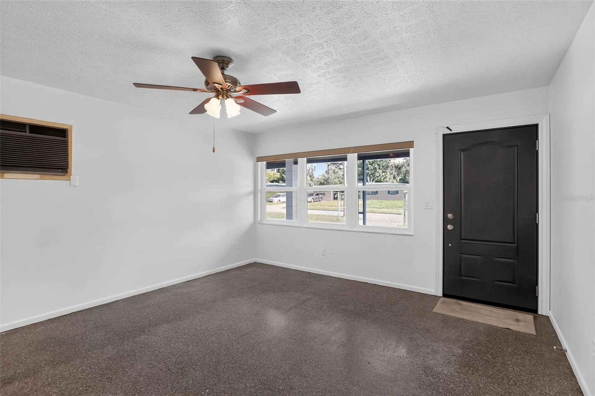 6120 W Ridgewood Avenue Orlando FL 32835