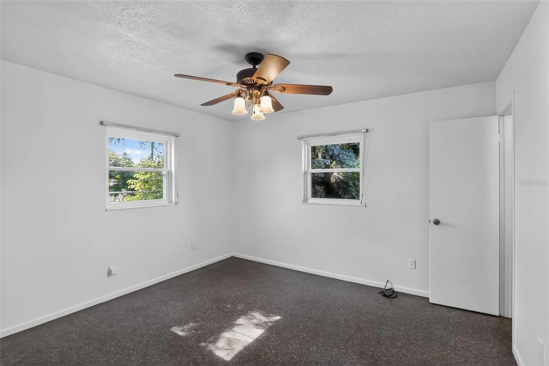 6120 W Ridgewood Avenue Orlando FL 32835