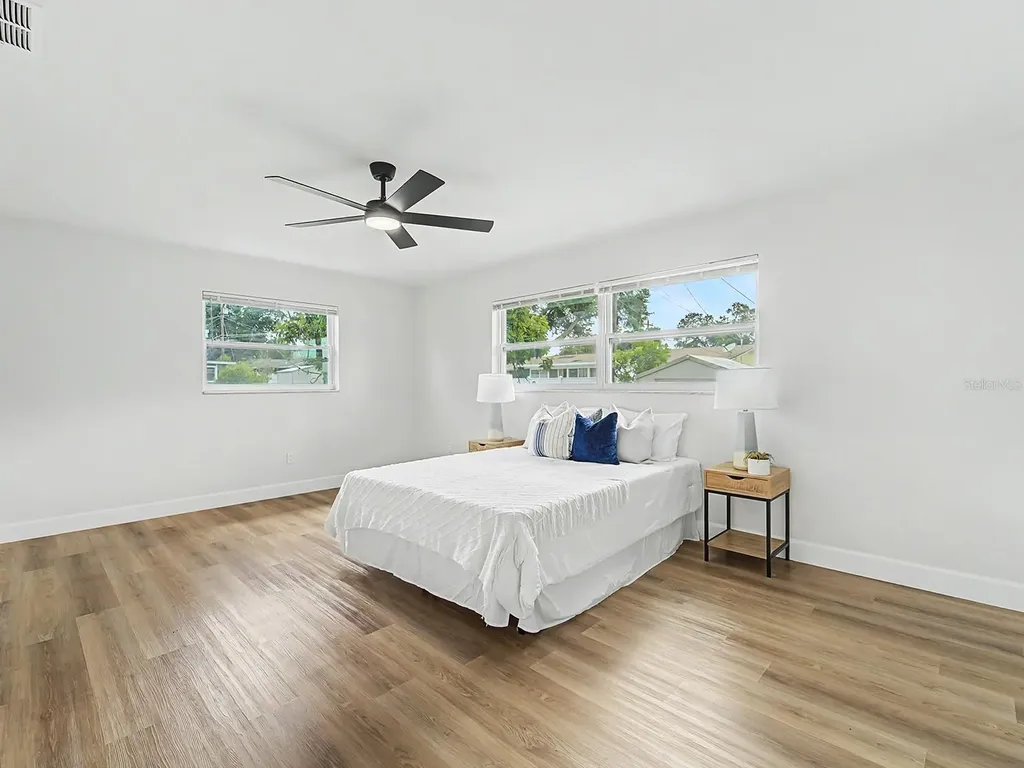 1354 Rosery Road NE Largo FL 33770