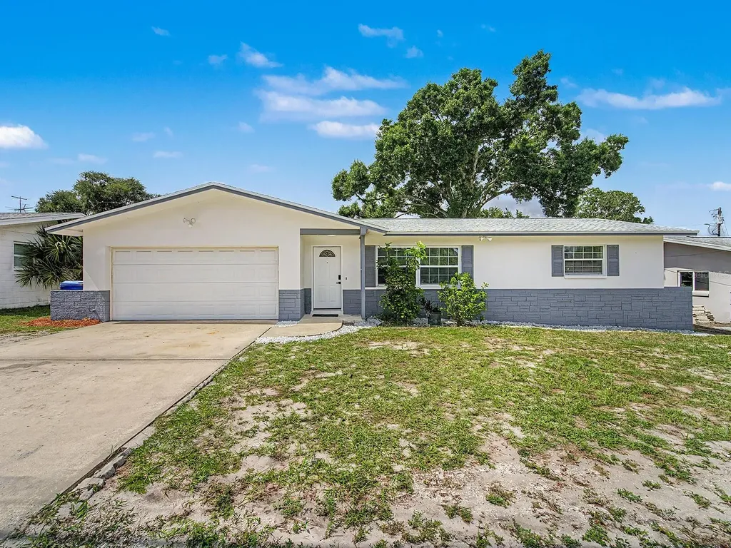 1354 Rosery Road NE Largo FL 33770