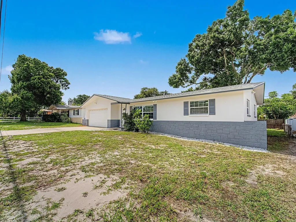 1354 Rosery Road NE Largo FL 33770