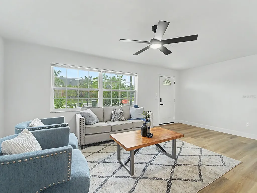 1354 Rosery Road NE Largo FL 33770