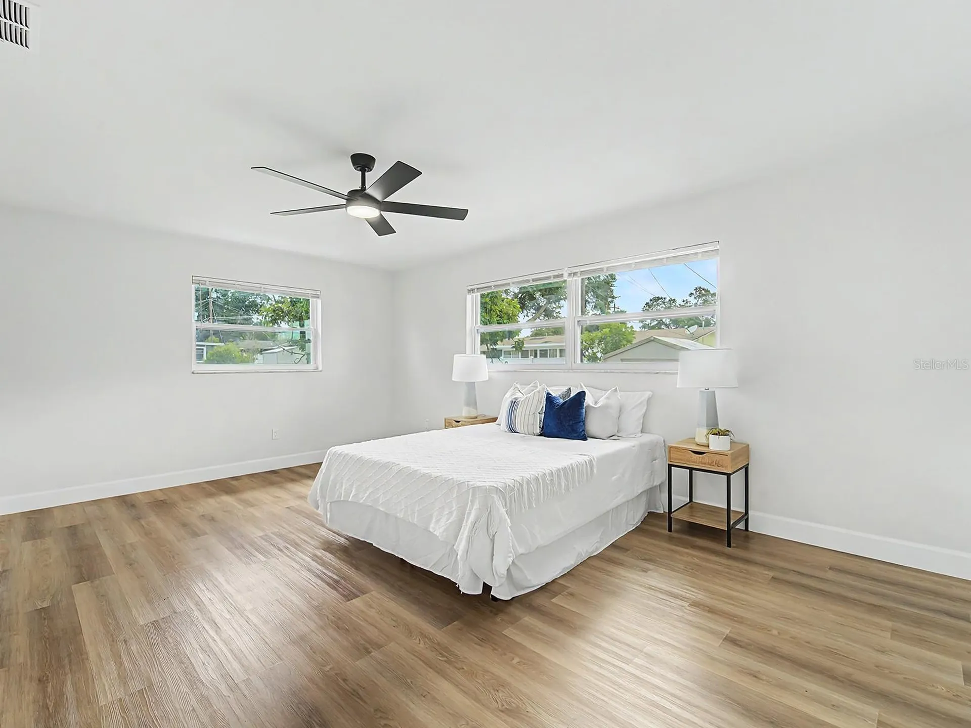 1354 Rosery Road NE Largo FL 33770
