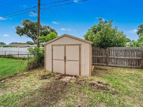 1354 Rosery Road NE Largo FL 33770